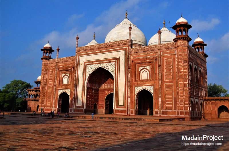 Outlying Buildings of the Taj Mahal